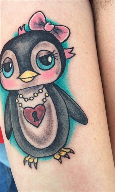 企鹅纹身图  彩绘呆萌的企鹅纹身图案