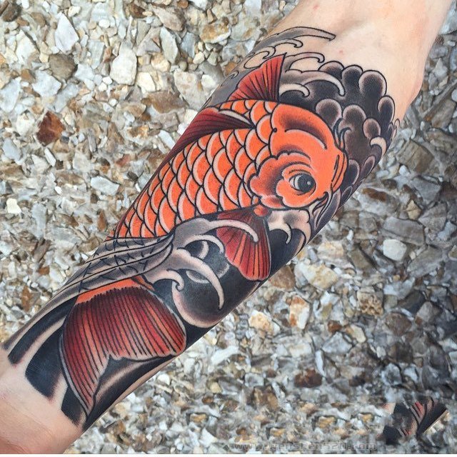 纹身锦鲤图案  赋有吉祥寓意的锦鲤纹身图案