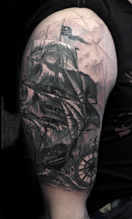 海盗纹身图案  黑灰色调的海盗纹身图案