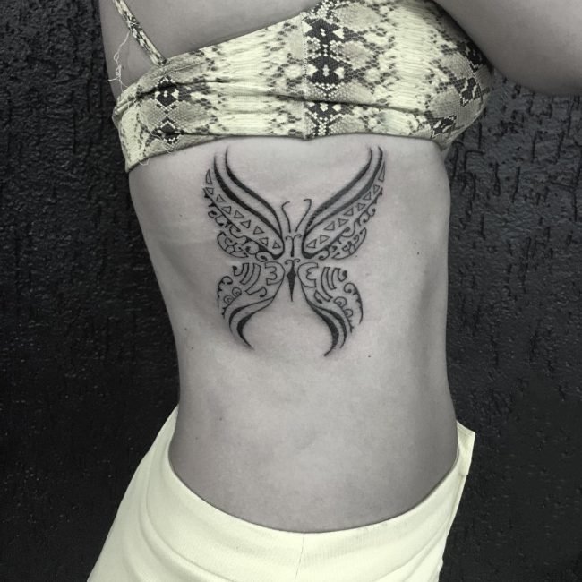 纹身蝴蝶女   偏偏飞舞的蝴蝶纹身图案