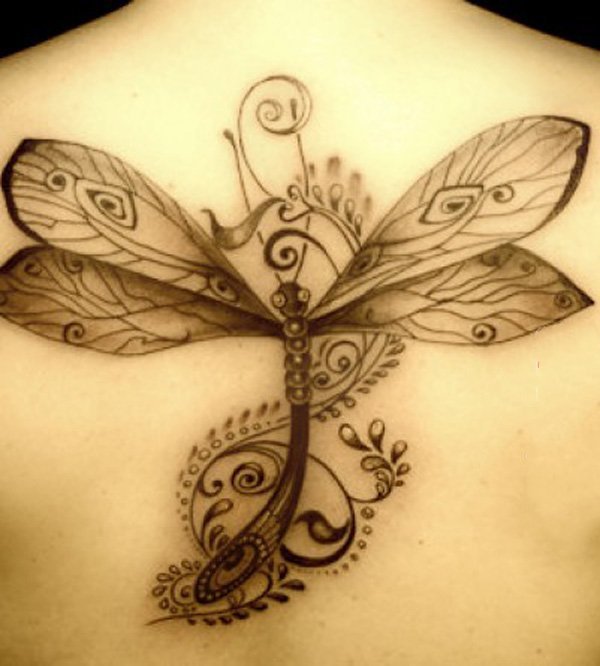 蜻蜓纹身图案   轻巧清新的蜻蜓纹身图案