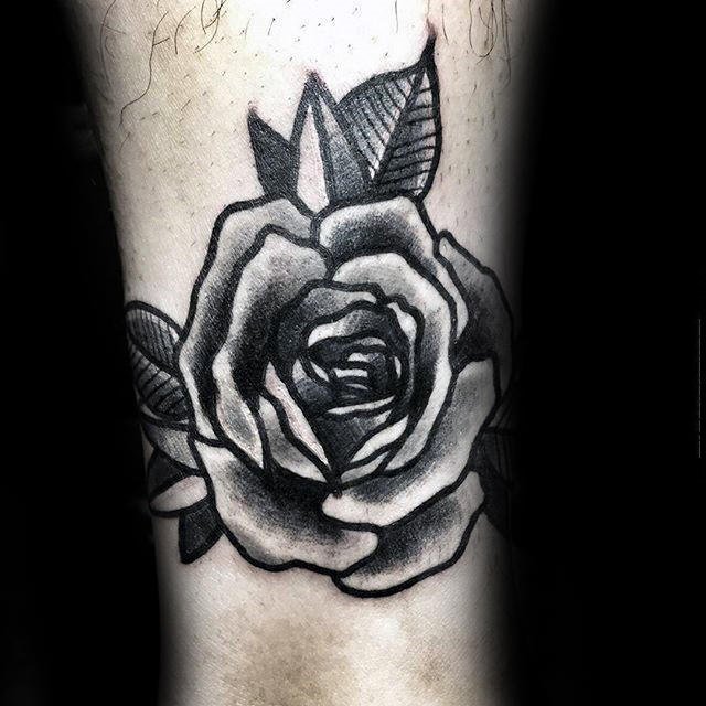 黑玫瑰纹身图   黑色色调的玫瑰纹身图案