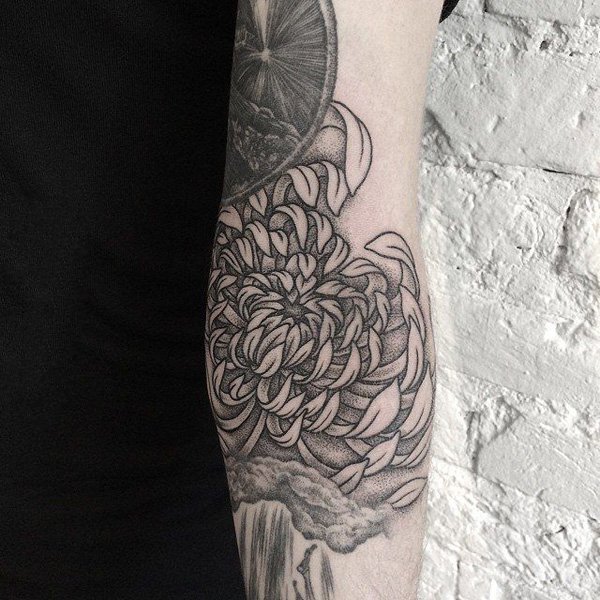 纹身菊花图案    多款怒放的菊花纹身图案