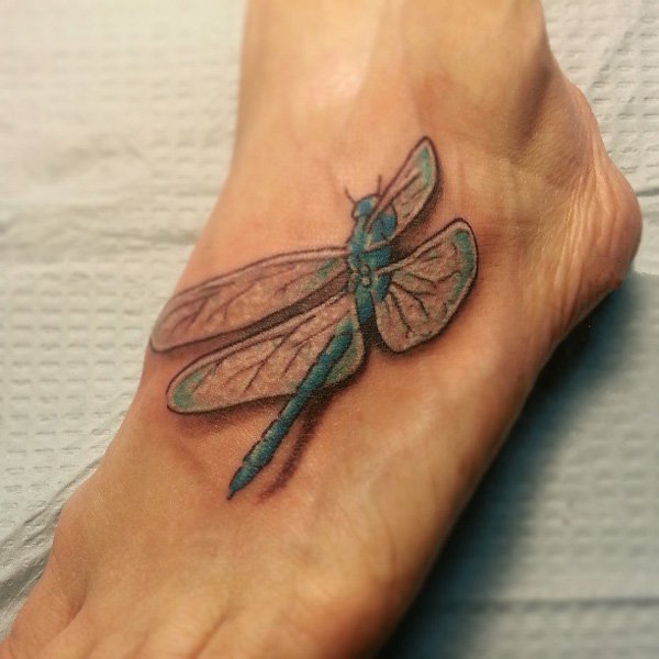 蜻蜓纹身图案  唯美而又轻盈的蜻蜓纹身图案