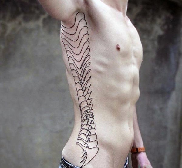 男生脊柱纹身   线条分明的男生脊柱纹身图案