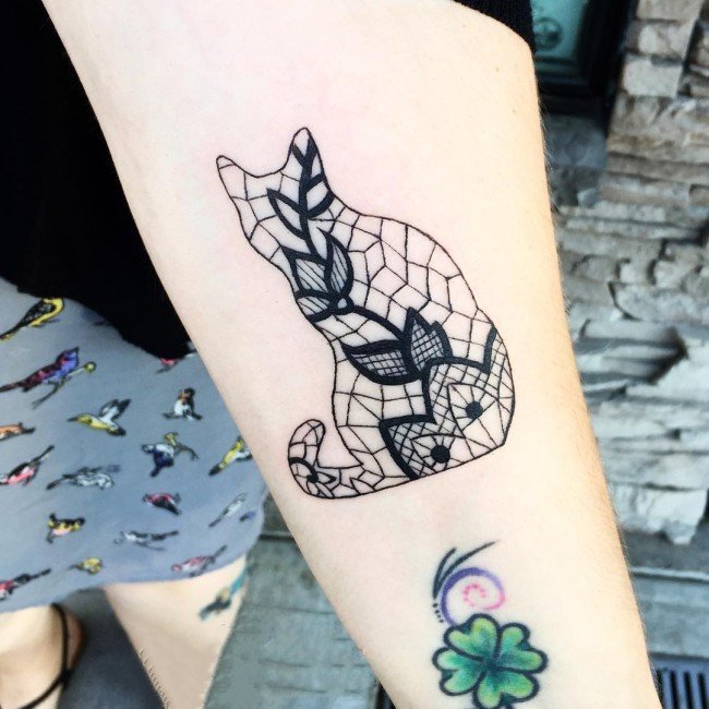 小猫咪纹身  创意而又可爱的小猫咪纹身图案