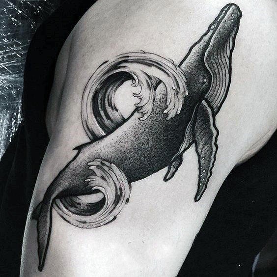 纹身鲸鱼  多款黑灰色的鲸鱼纹身图案