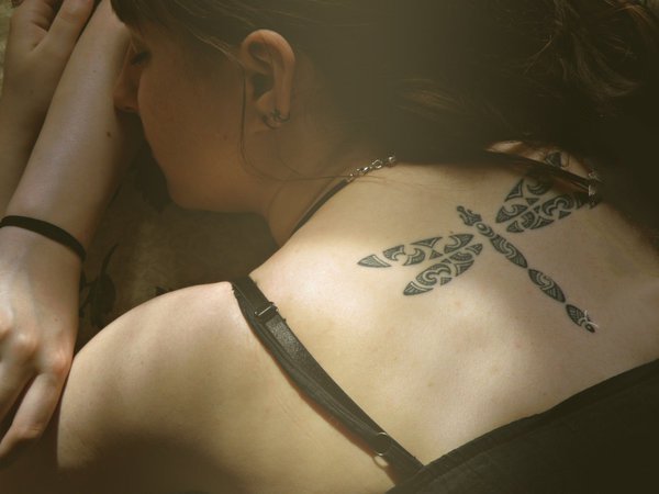 蜻蜓纹身图案    体态轻盈的蜻蜓纹身图案