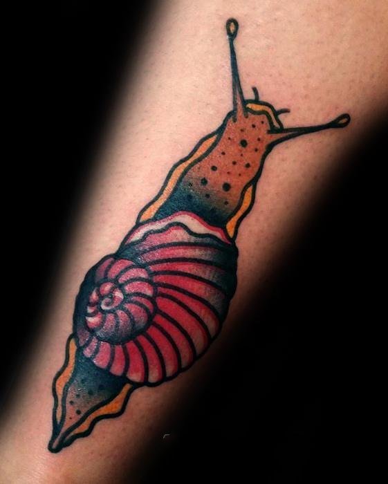 蜗牛纹身图案  施施而行的蜗牛纹身图案