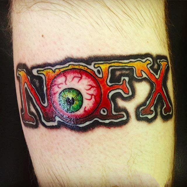 明星纹身 彩色的美国Nofx乐队国际明星纹身人物和英文纹身图案