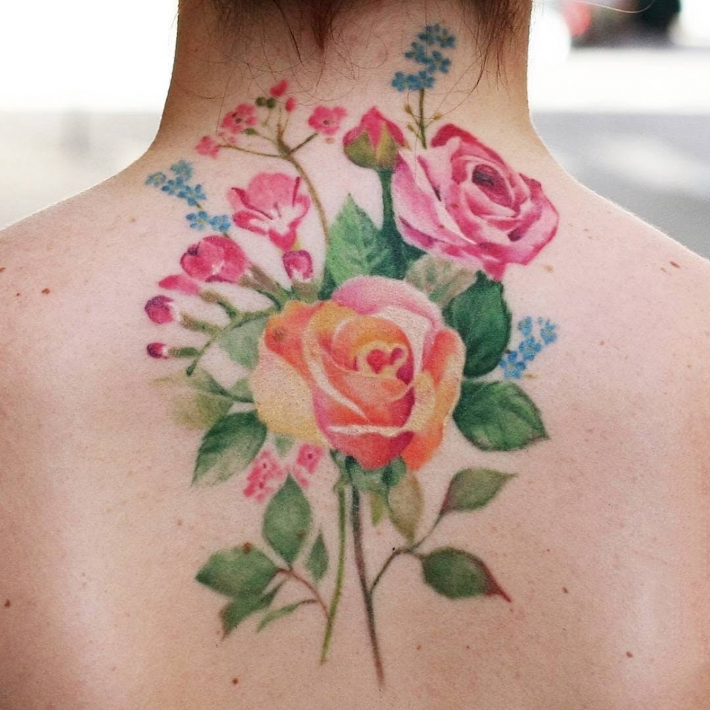 玫瑰纹身图    肆意绽放的玫瑰花纹身图案