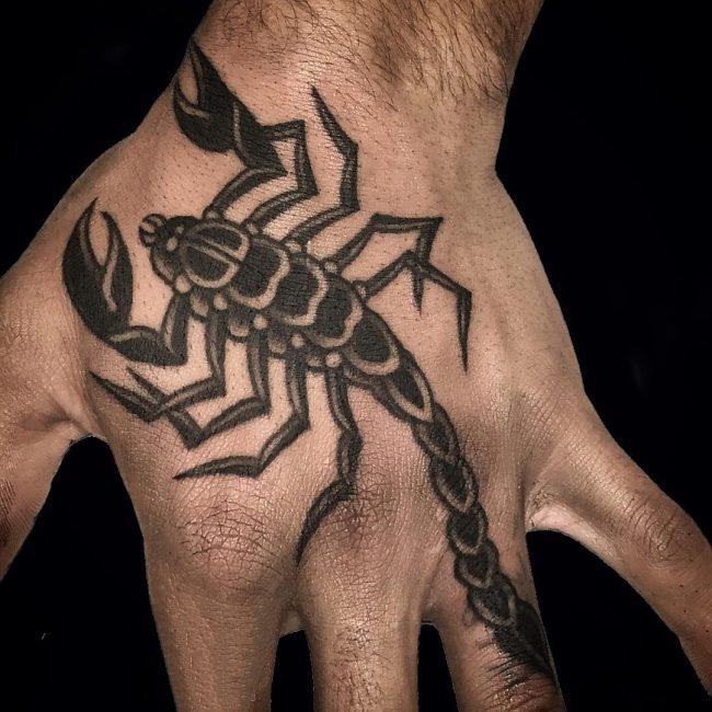 蝎子图片纹身   毒性十足的蝎子纹身图案