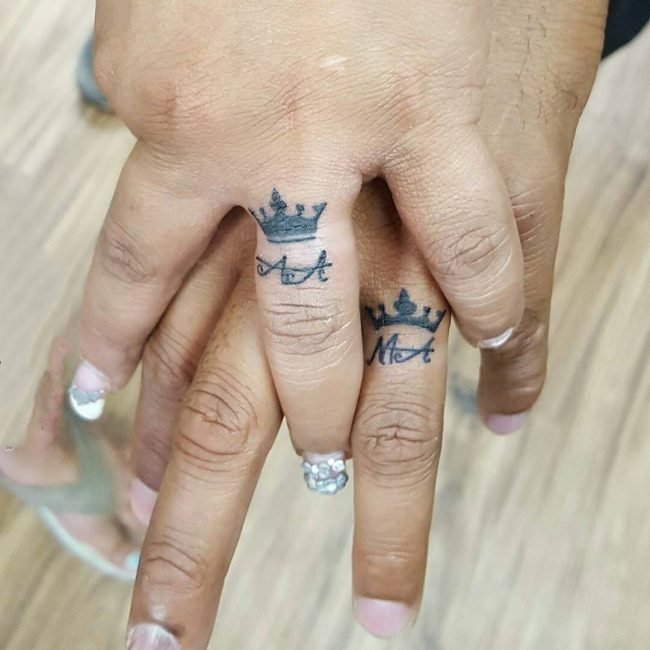 情侣戒指纹身   清新小巧的情侣戒指纹身图案
