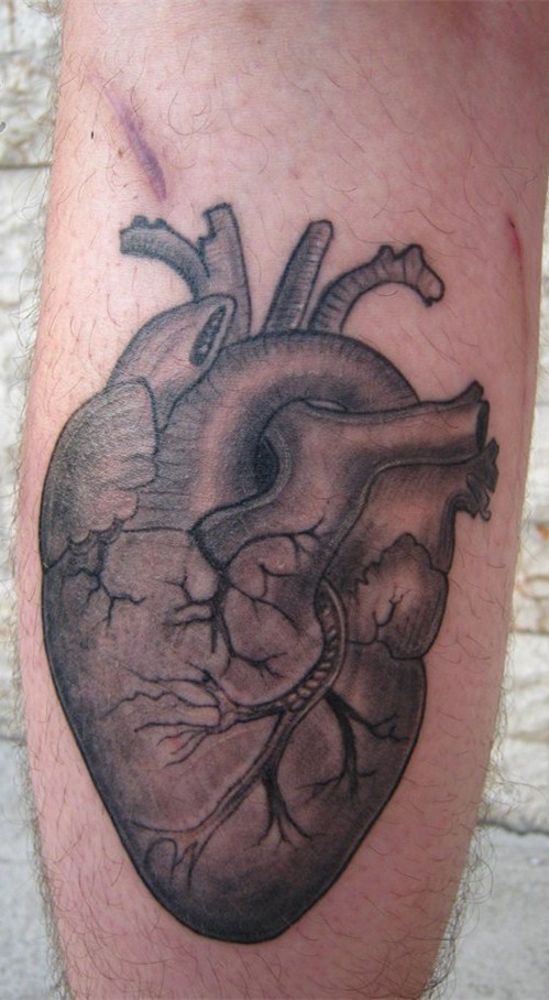 心形纹身图片   技巧性十足的心纹身图案