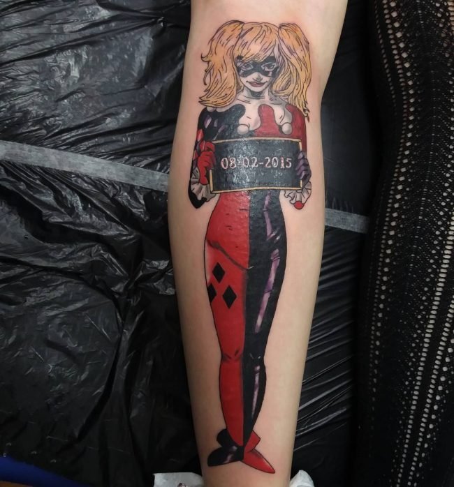 女生人物纹身图案 反叛的人物肖像小丑女纹身图案