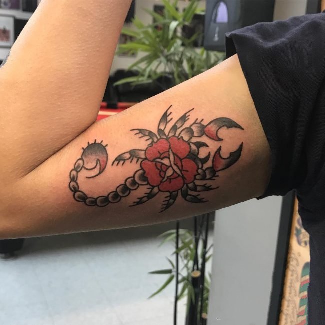 蝎子图片纹身 多款气势凌人的蝎子纹身图案