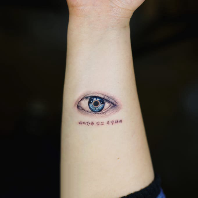 纹身眼睛纹身图案 手臂上纹身美女眼角眼泪纹身眼睛纹身图案