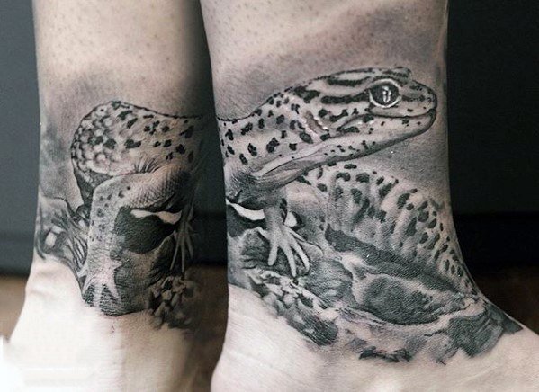 蜥蜴纹身_一组9张关于壁虎蜥蜴的纹身图案作品图片