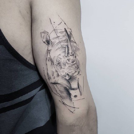 点刺动物纹身-风格霸气的点刺纹身图片