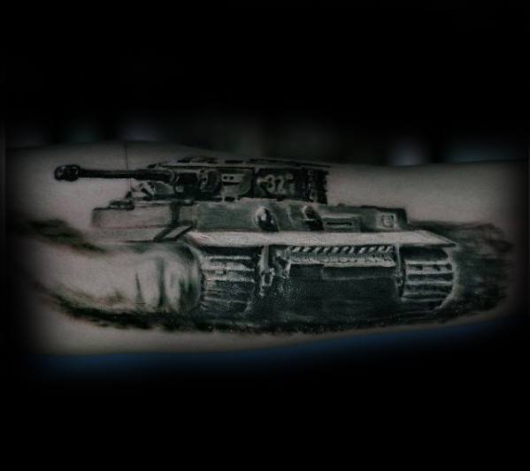 霸气纹身图案-9张霸气十足的坦克纹身图片