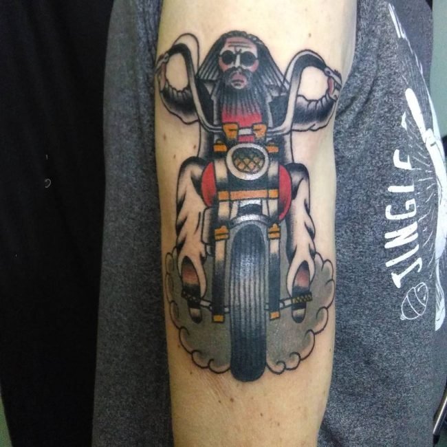 摩托车纹身图案-创意的霸气精致的摩托车骑手纹身图案