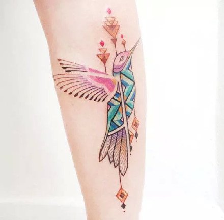 蜂鸟纹身图案-9张彩色的蜂鸟纹身图片