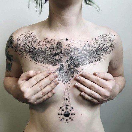 花胸纹身图案-9张好看的花胸纹身图片