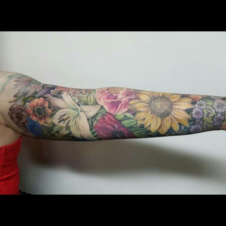 花朵纹身图案-20张身体各个部位传统彩绘纹身图案
