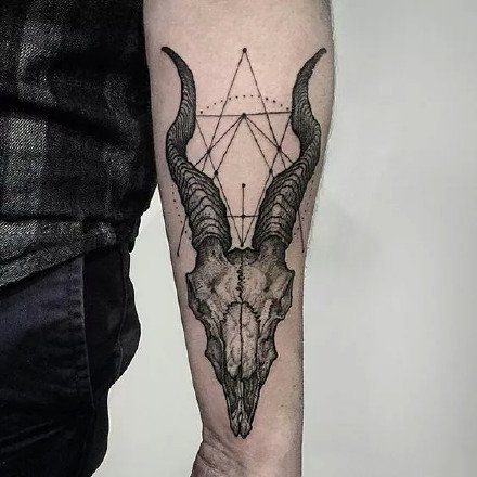 一组羊头恶魔巴弗灭Baphomet的纹身图案欣赏