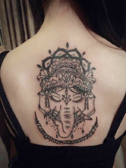 9张泰国法力刺符纹身图案作品欣赏