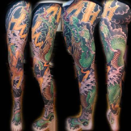 传统花腿纹身--18张传统风格的大花腿纹身图案作品