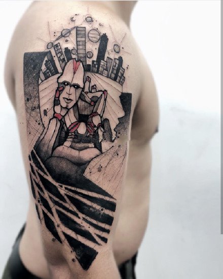 男性大手臂上的一组个性黑灰纹身作品图案