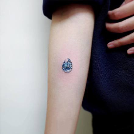 很简单的一组简约珠宝钻石纹身图案欣赏