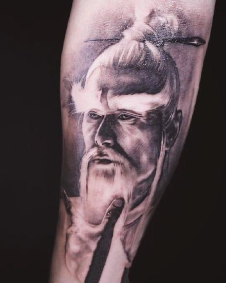 手臂影视人物：纹在胳膊上的欧美影视人物肖像写实纹身