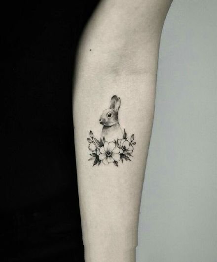小兔子纹身：黑灰色的9张小兔子纹身作品9张