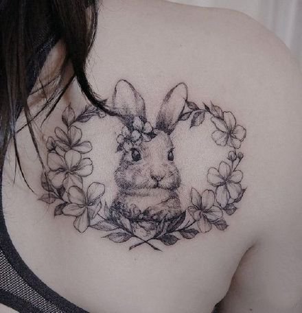 小兔子纹身：黑灰色的9张小兔子纹身作品9张