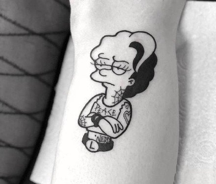黑灰色线条的一组卡通动画角色辛普森纹身图案