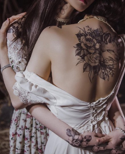 适合女生的各部位唯美的素花纹身图案