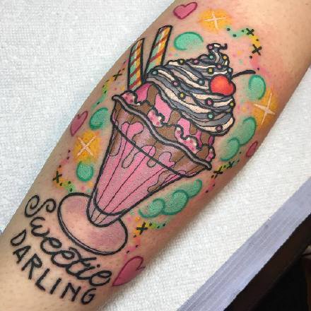 让人忍不住舔一口的冰淇淋纹身图案作品