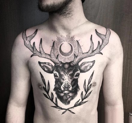 男性花胸：一组男士胸前霸气的花胸纹身图案