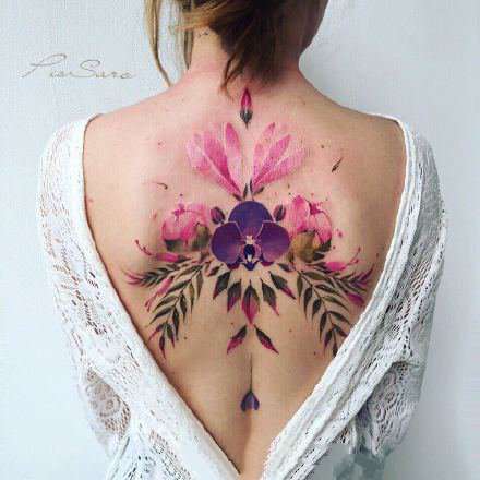 女性专属的一组水彩色花卉植物纹身图案