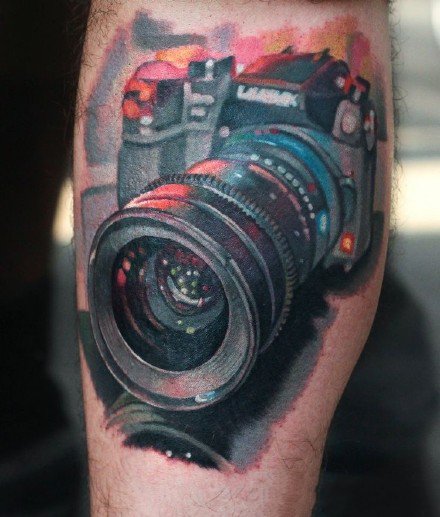 2相机纹身：摄影师很喜欢的相机纹身图案9张