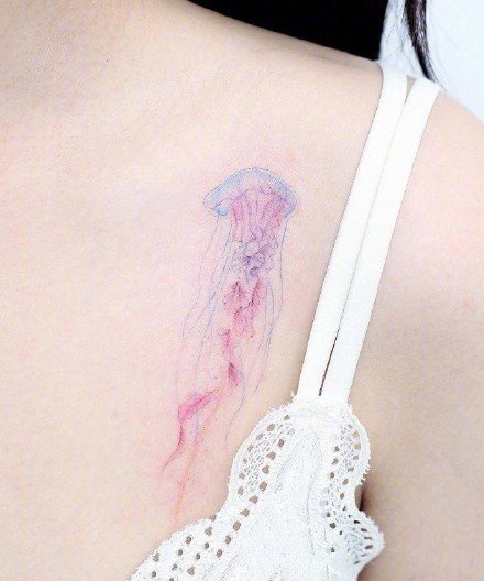 水母刺青：关于水母的一组纹身作品图