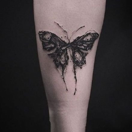 女孩子很喜欢的一组蝴蝶纹身图案9张