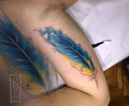 一组羽毛题材的水彩羽毛纹身图案9张