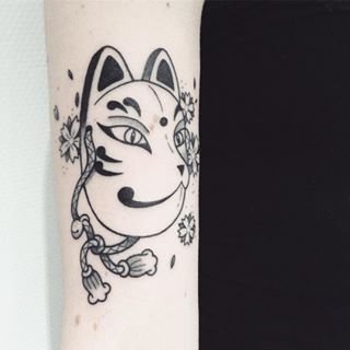 狐狸面具纹身：日式风格狐狸面具纹身图案9张