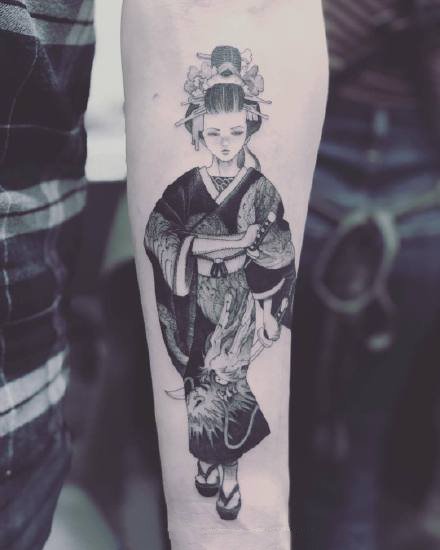 黑灰色调的一组日本艺伎纹身图案