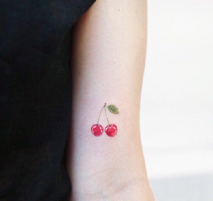 很小清新的一组小水果纹身图片