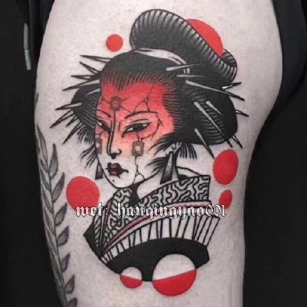 红色调的一组日式艺伎女郎纹身图片