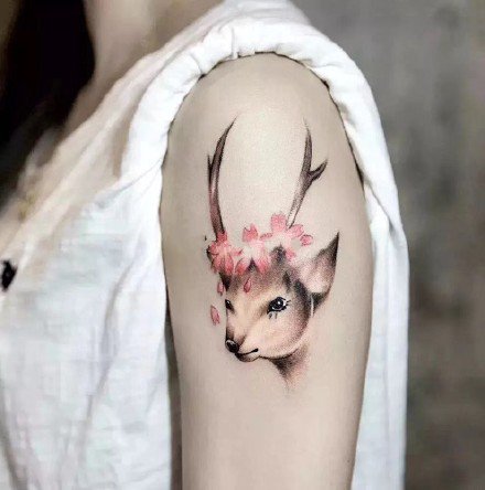 鹿头文身：一组漂亮的小鹿头纹身作品9张